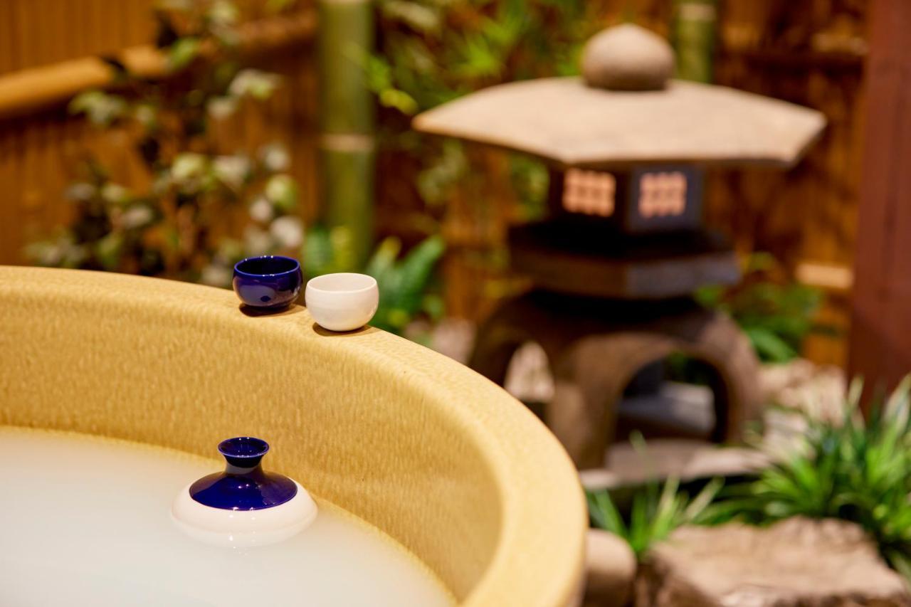 古今 天下茶屋 With A Private Parking Lot And A Half Open-Air Bath And Direct To Kix Villa Osaka Eksteriør billede