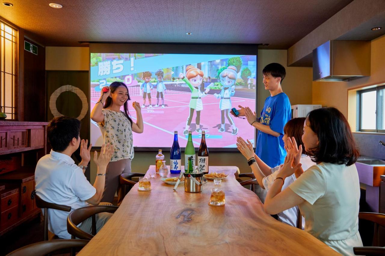 古今 天下茶屋 With A Private Parking Lot And A Half Open-Air Bath And Direct To Kix Villa Osaka Eksteriør billede