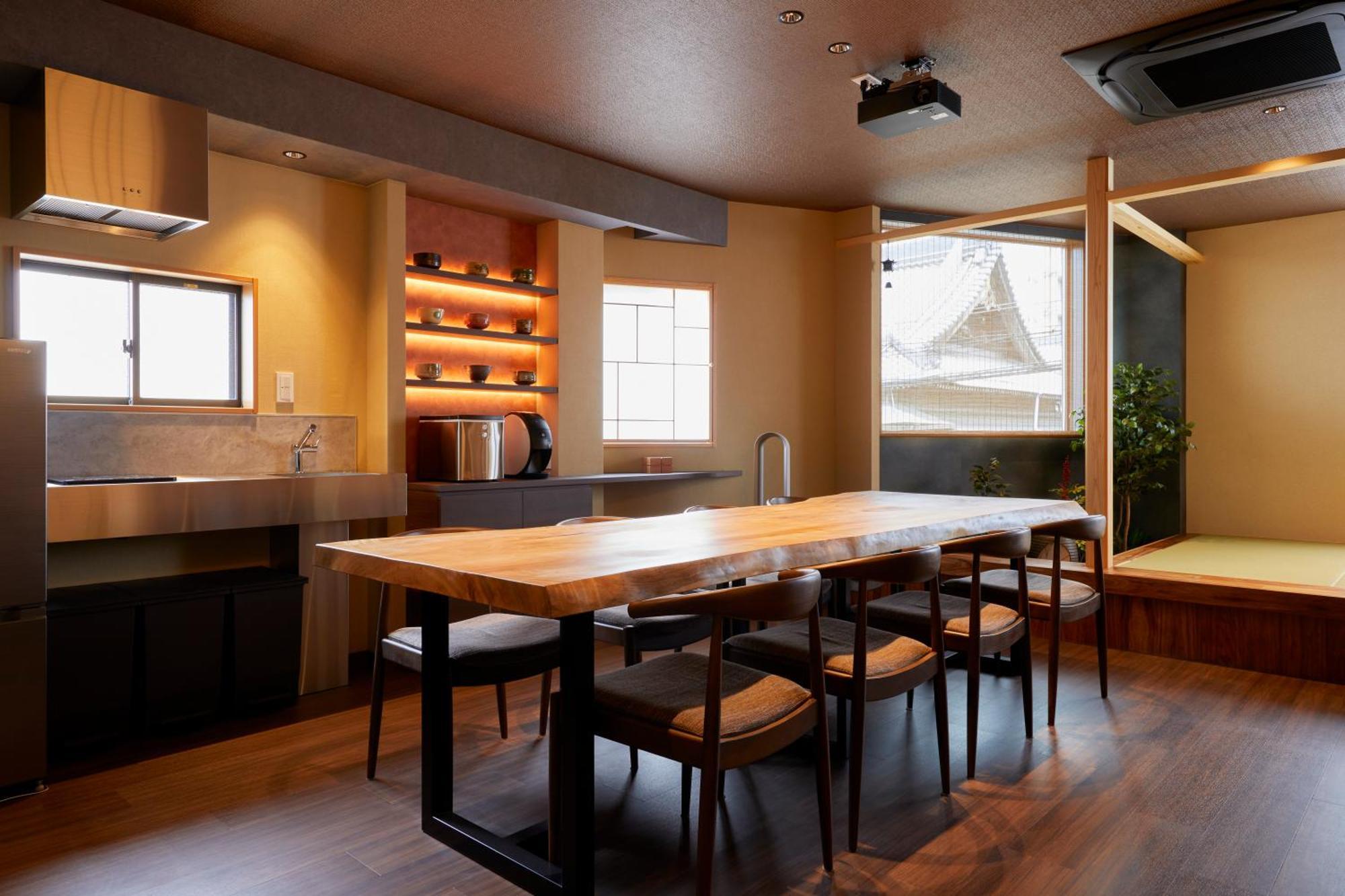 古今 天下茶屋 With A Private Parking Lot And A Half Open-Air Bath And Direct To Kix Villa Osaka Eksteriør billede